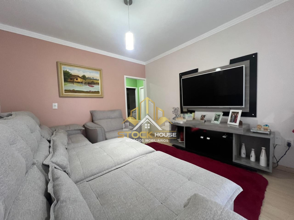Imagens do imóveis EXCEPCIONAL CASA SEMI MOBILIADA COM 2 SUÍTES + 2 QUARTOS BAIRRO BOEHMERWALD