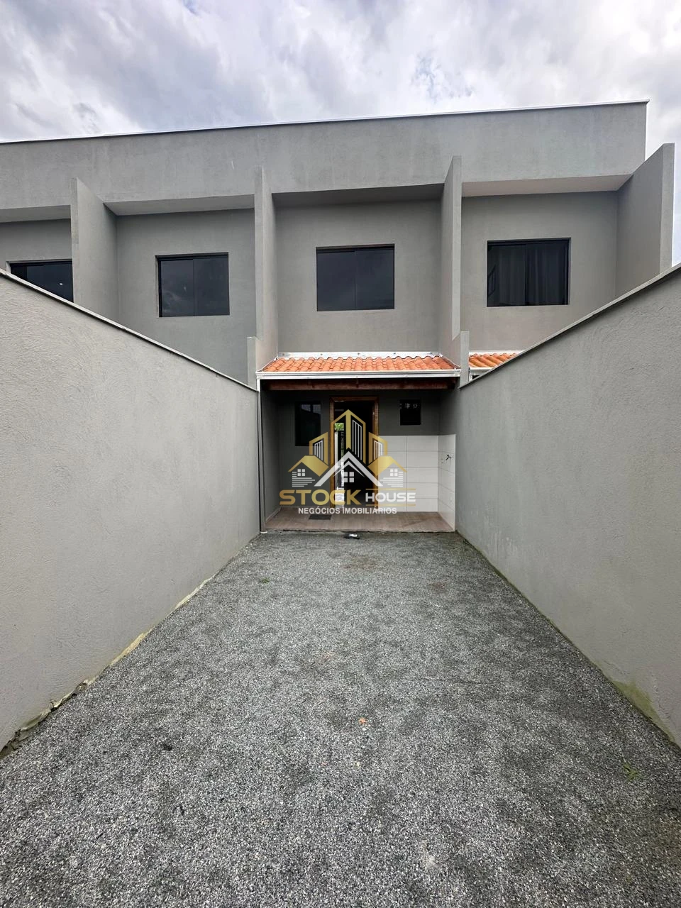 SOBRADO GEMINADO  NOVO ARAQUARI