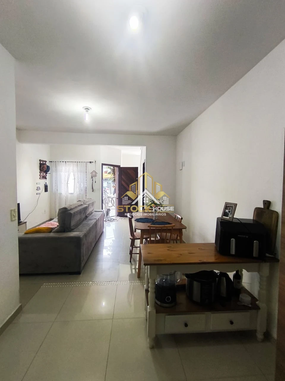 Imagens do imóveis SOBRADO GEMINADO À VENDA NA ZONA LESTE