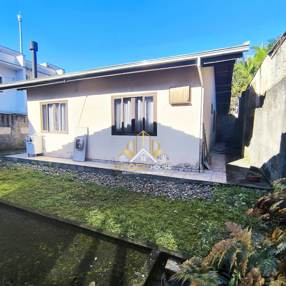Imagens do imóveis CASA COM TERRENO 360m², PERFEITO PARA CONSTRUIR, BAIRRO IRIRIU