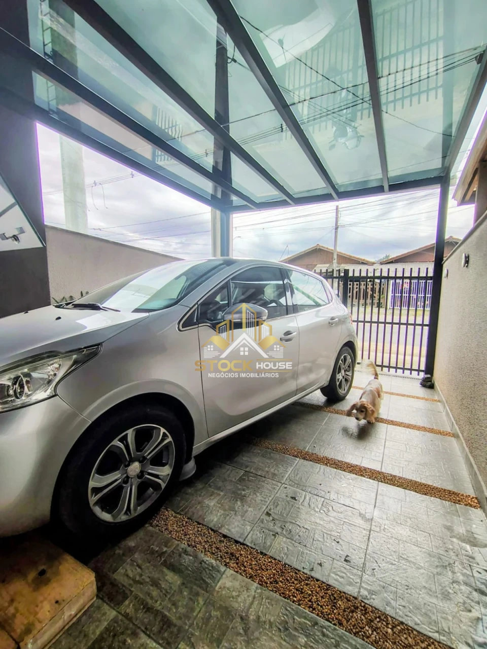 Imagens do imóveis SOBRADO GEMINADO NO PARANAGUAMIRIM