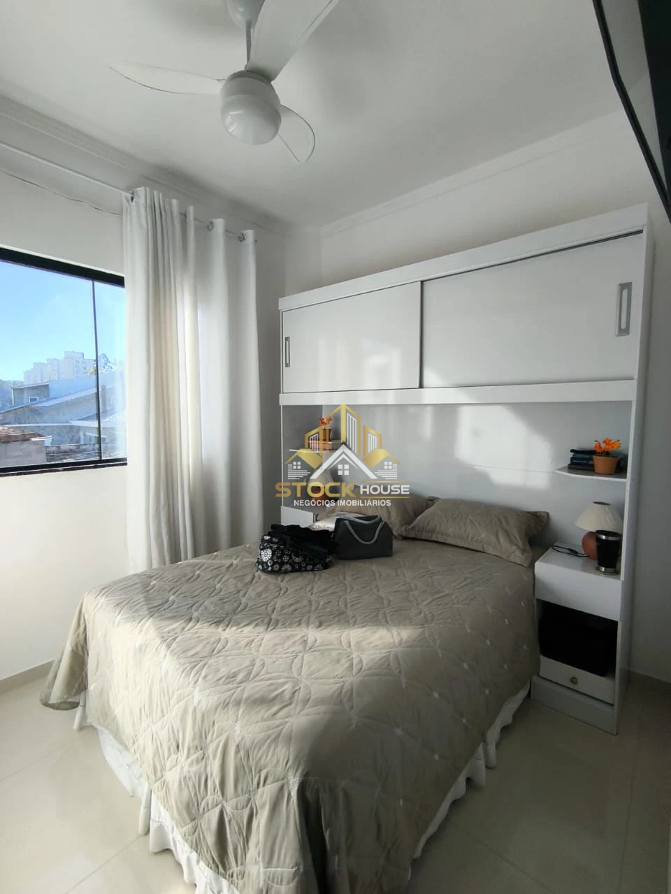 Imagens do imóveis Sobrado geminado com duas suítes a venda