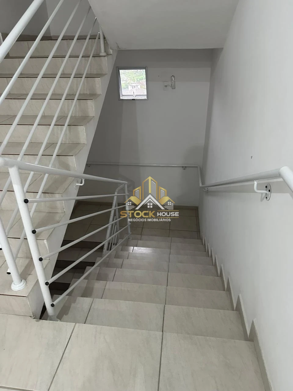 APARTAMENTO COM ELEVADOR