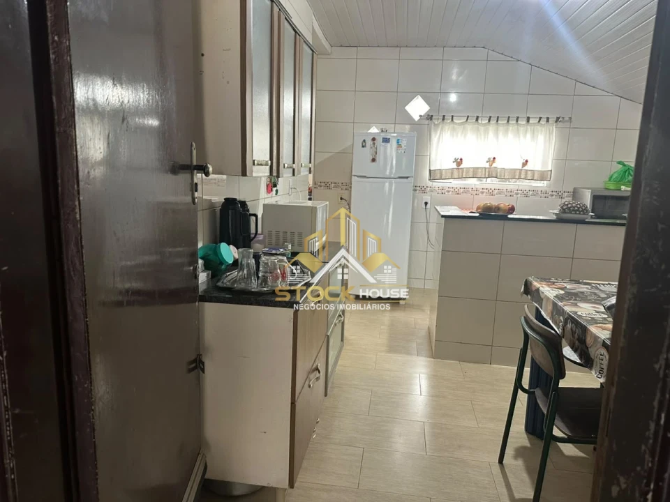 CASA ESCRITURADA COM 5 QUARTOS