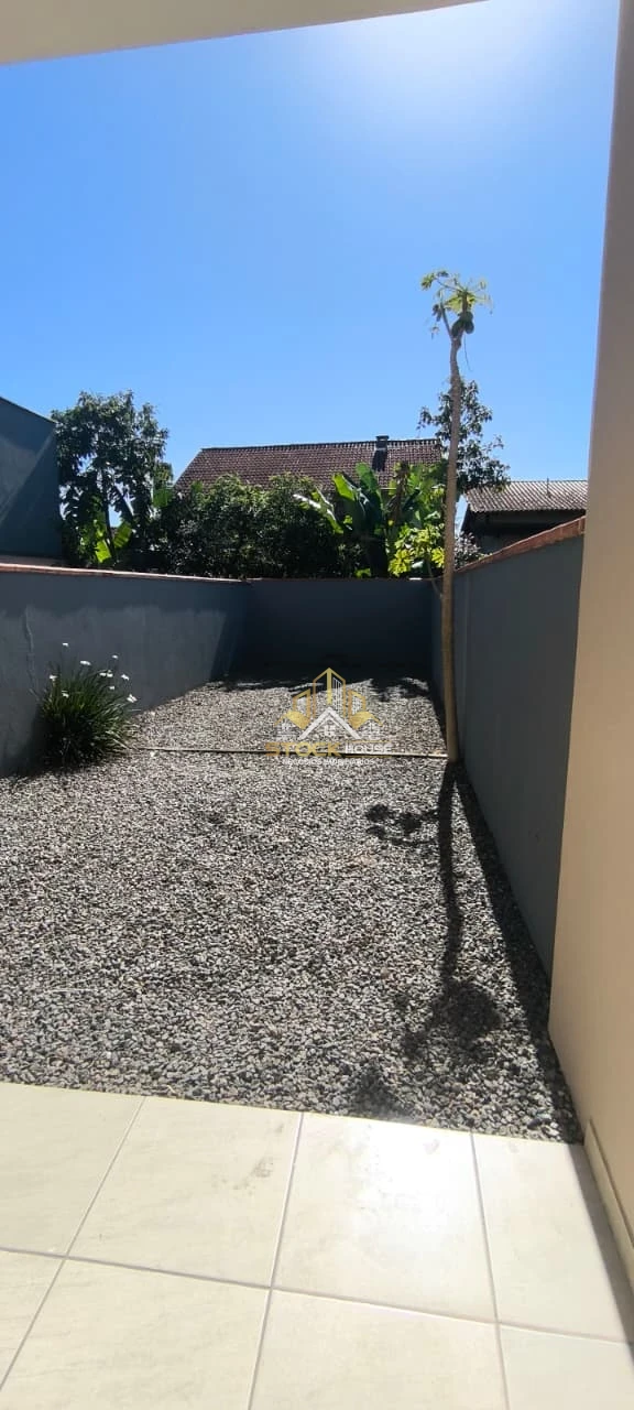 Imagens do imóveis SOBRADO GEMINADO À VENDA