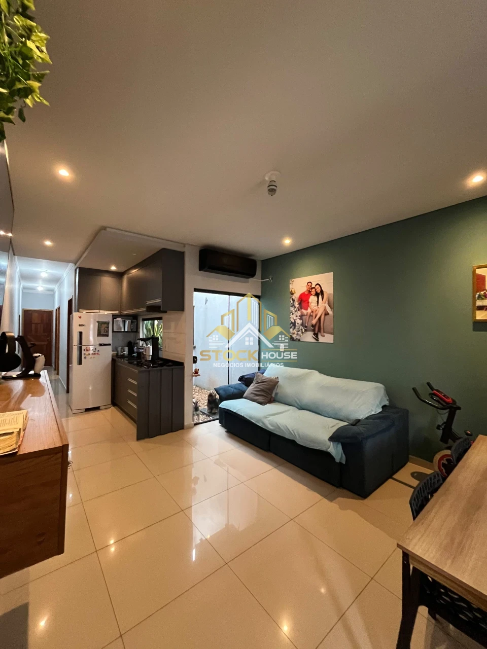 Imagens do imóveis CASA GEMINADA PLANTA BAIXA