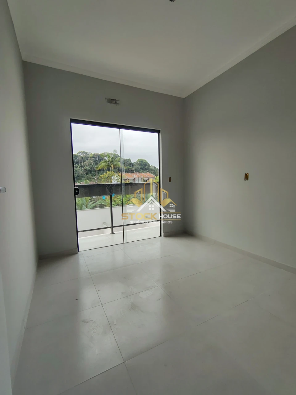 Imagens do imóveis SOBRADO GEMINADO NOVO NA ZONA SUL