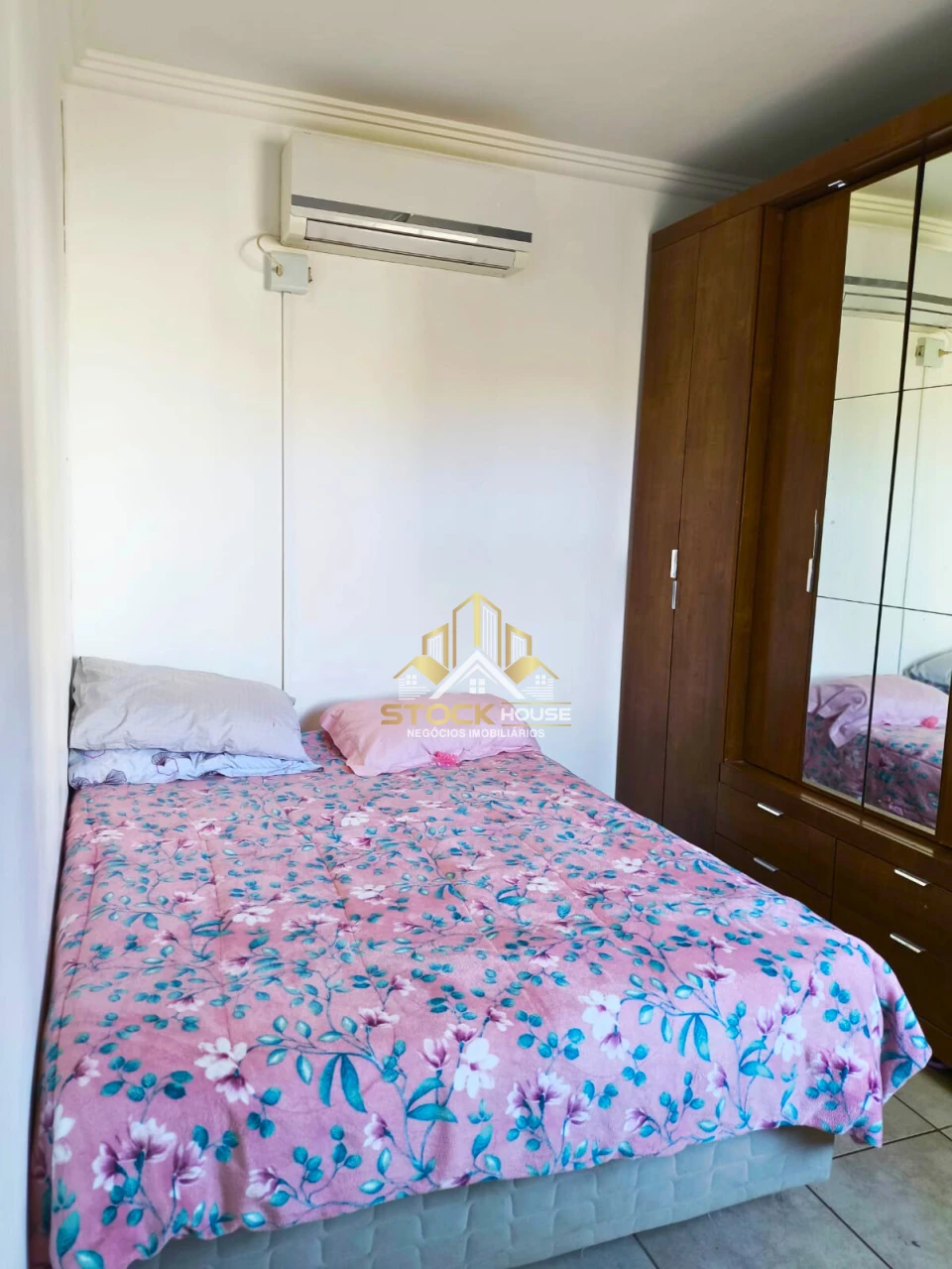 Imagens do imóveis APARTAMENTO SEMI MOBILIADO, 2 QUARTOS, A VENDA EM JOINVILLE