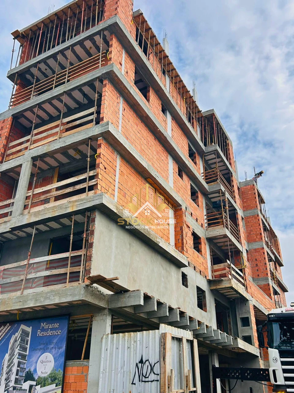 LANÇAMENTO APARTAMENTO SUÍTE + 2 QUARTOS EM JOINVILLE