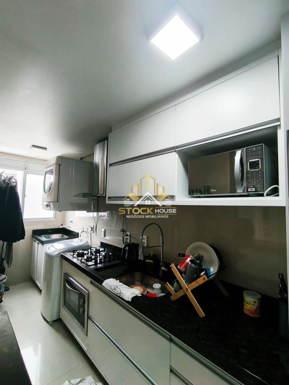Imagens do imóveis APARTAMENTO SEMI MOBILIADO