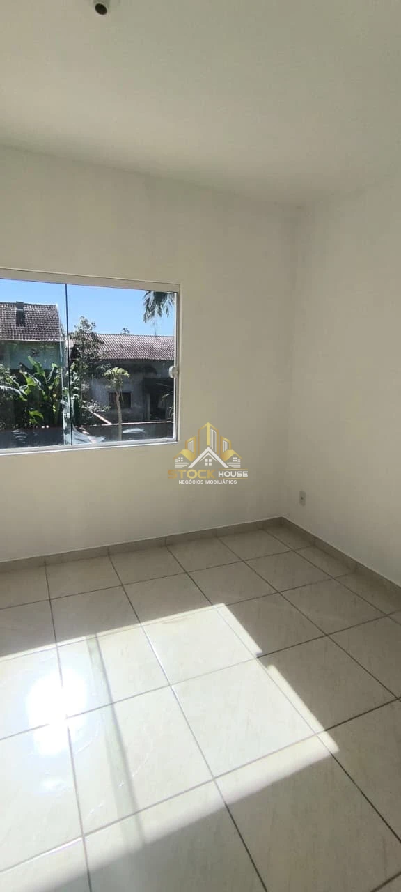 Imagens do imóveis SOBRADO GEMINADO À VENDA