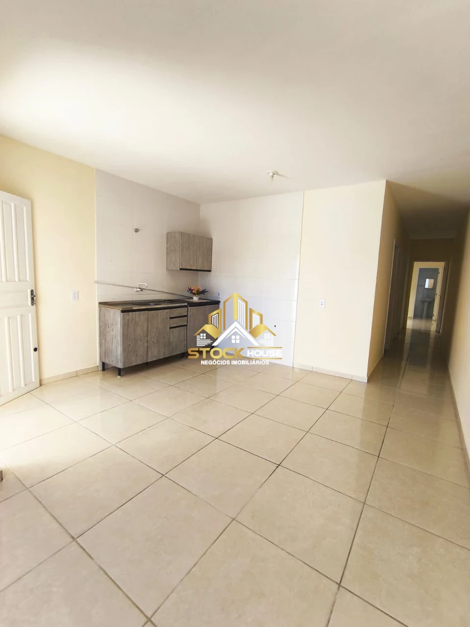 CASA GEMINADA PARA LOCAÇÃO, 1 SUÍTE + 1 QUARTO EM ARAQUARI