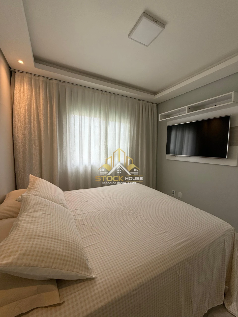 APARTAMENTO SEMI MOBILIADO, 2 QUARTOS, A VENDA EM JOINVILLE