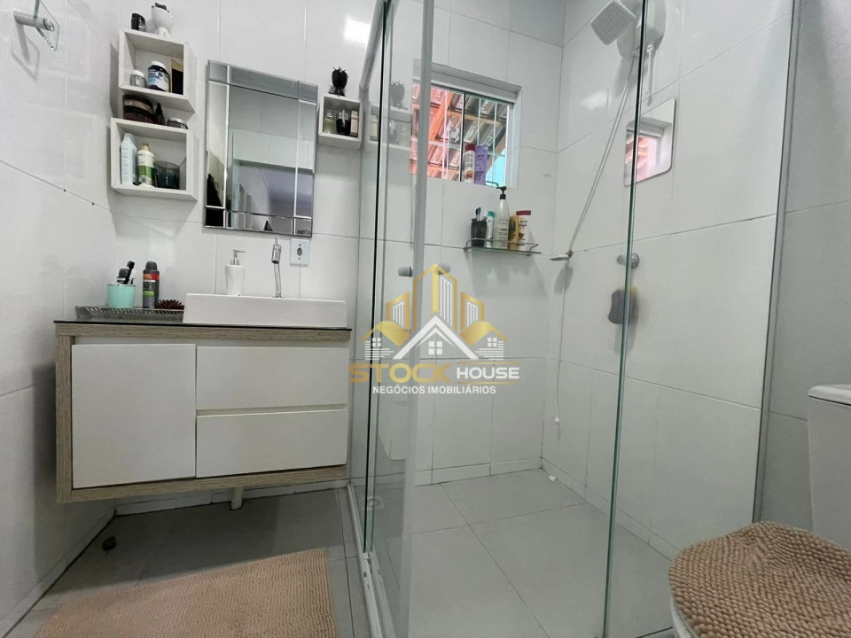 Imagens do imóveis Casa averbada com piscina