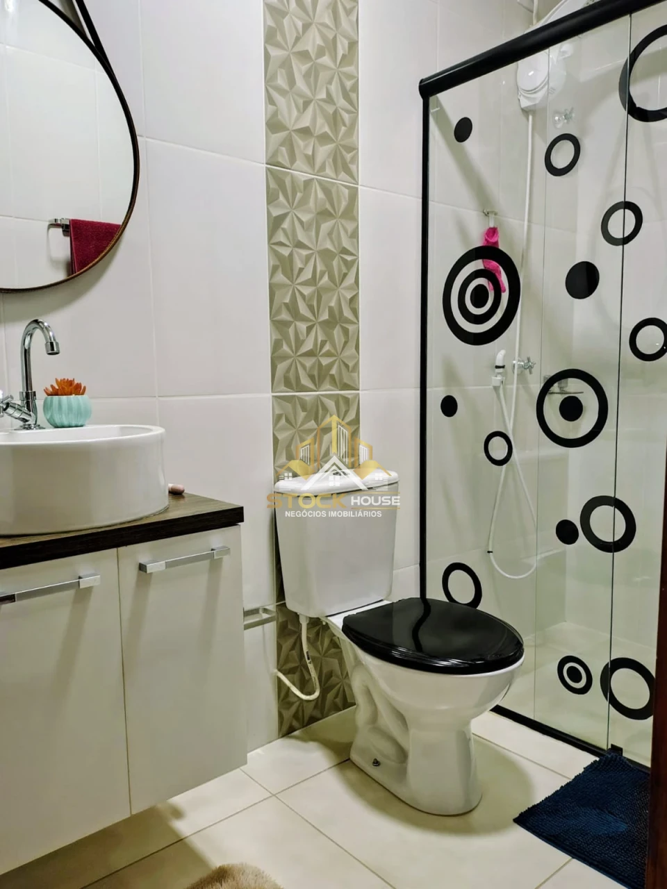 Imagens do imóveis SOBRADO GEMINADO NO PARANAGUAMIRIM