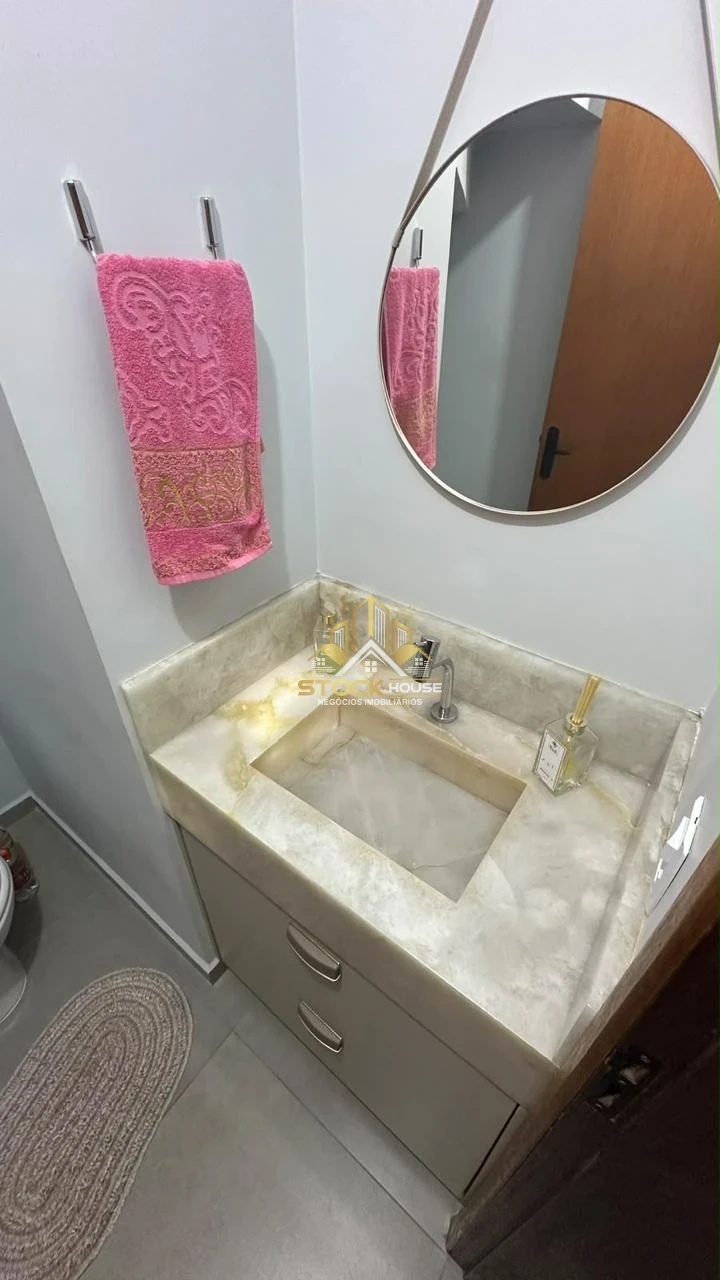 LINDO SOBRADO GEMINADO NA ZONA SUL