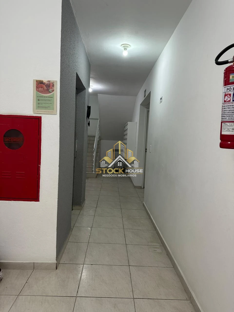APARTAMENTO COM ELEVADOR