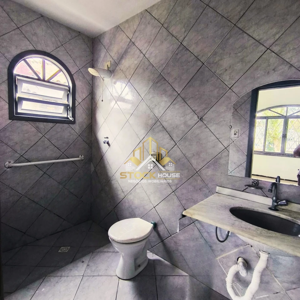 Imagens do imóveis CASA AVERBADA, SUÍTE + 2 QUARTOS, A VENDA EM JOINVILLE