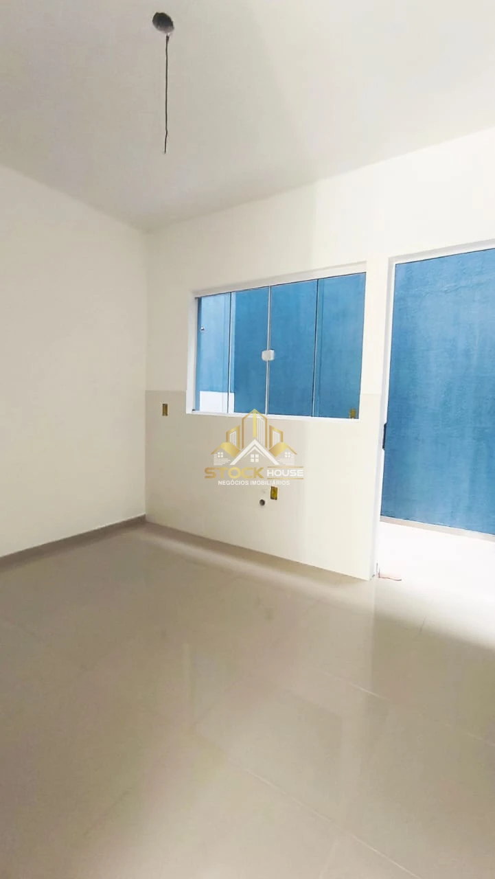 Sobrado geminado na praia