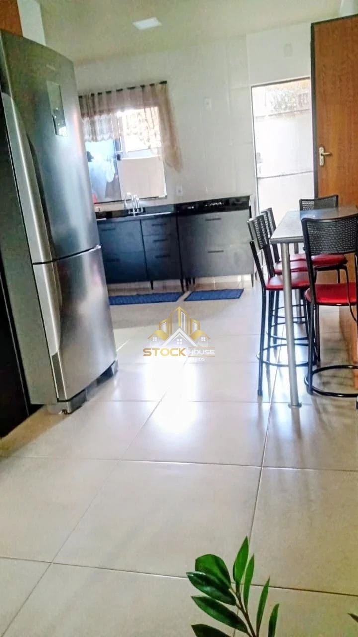 Imagens do imóveis SOBRADO GEMINADO NO PARANAGUAMIRIM