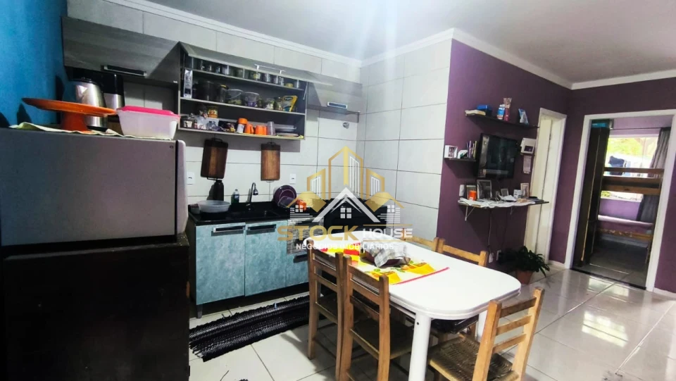 CASA GEMINADA EM ARAQUARI