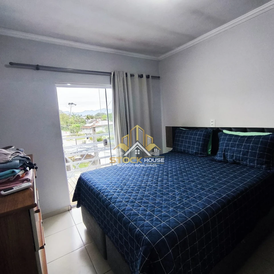 SOBRADO GEMINADO SEMI MOBILIADO, 2 QUARTOS, A VENDA EM JOINVILLE