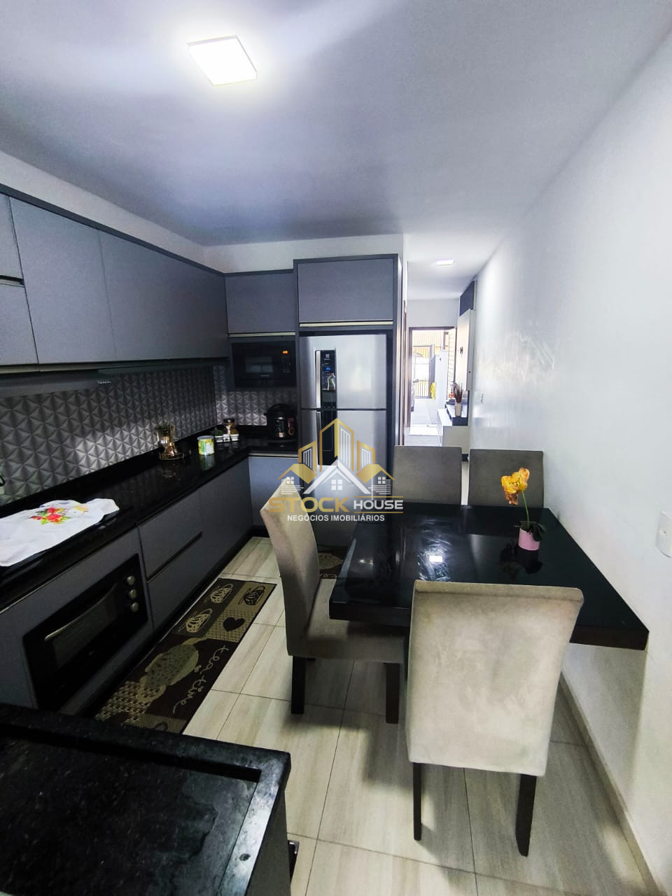 LINDO SOBRADO GEMINADO SEMI MOBILIADO 2 QUARTOS BAIRRO COMASA
