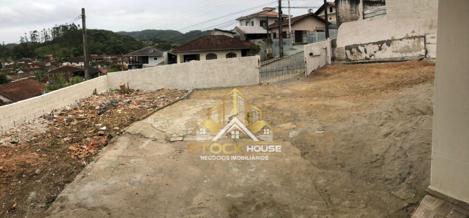 Imagens do imóveis OPORTUNIDADE DE INVESTIMENTO CASA DE ALVENARIA BAIRRO JOÃO COSTA