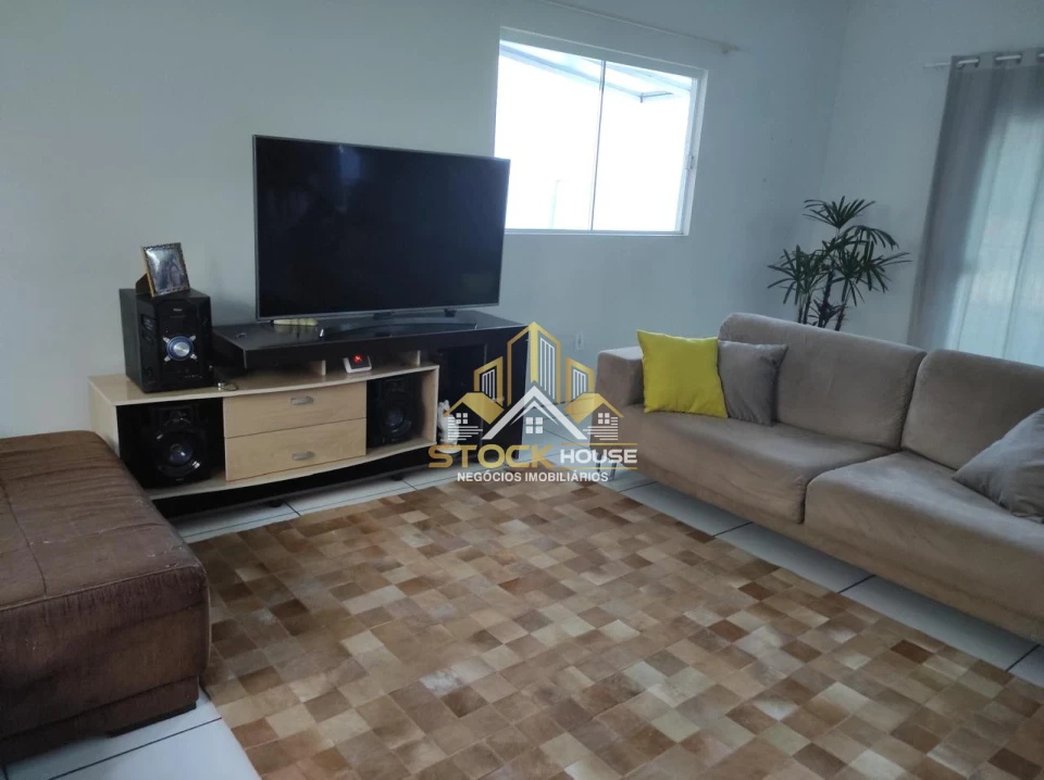 Imagens do imóveis SOBRADO COM 1 SUÍTE + 2 QUARTOS