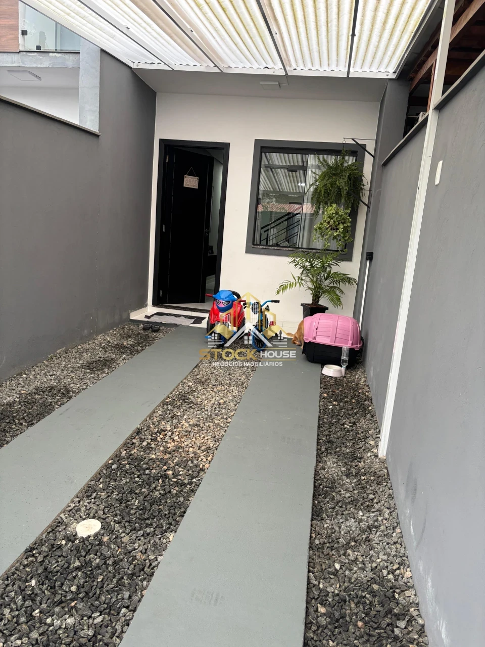 Imagens do imóveis SOBRADO GEMINADO NO VILA