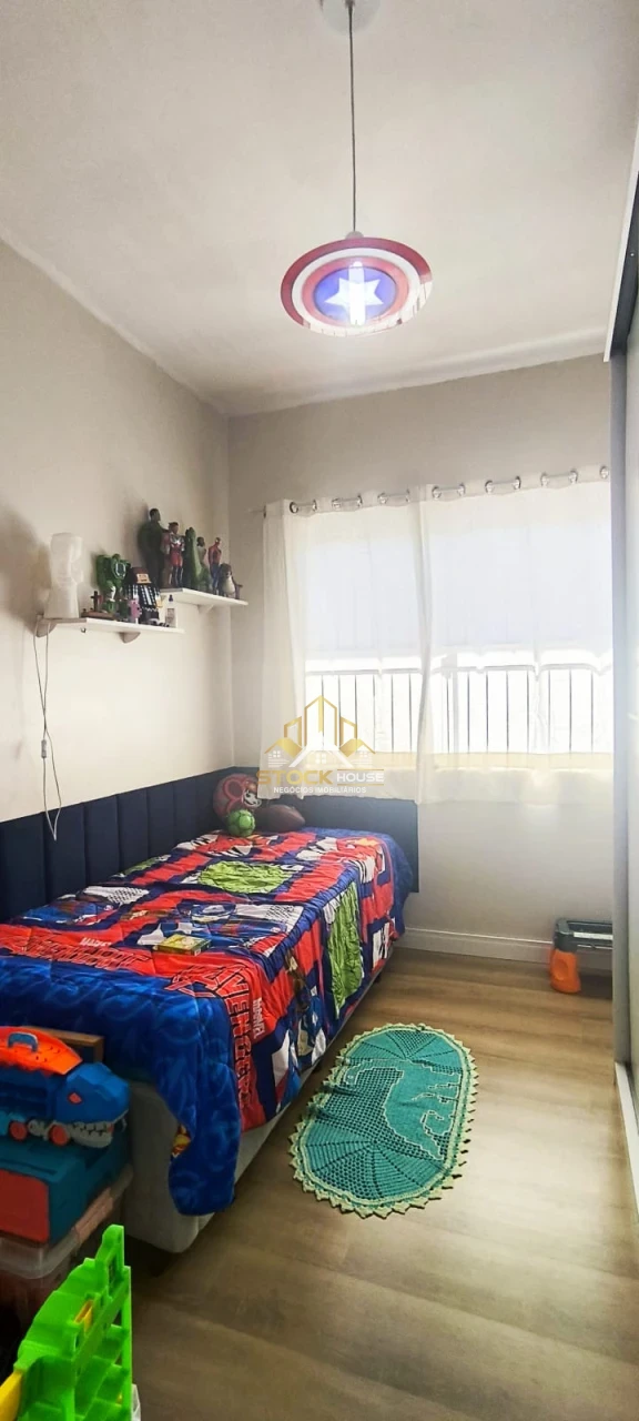 Sobrado Geminado com piscina à venda