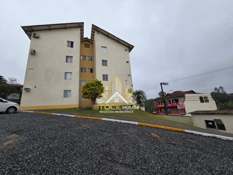 APARTAMENTO SEMI MOBILIADO 3 QUARTOS A VENDA EM JOINVILLE