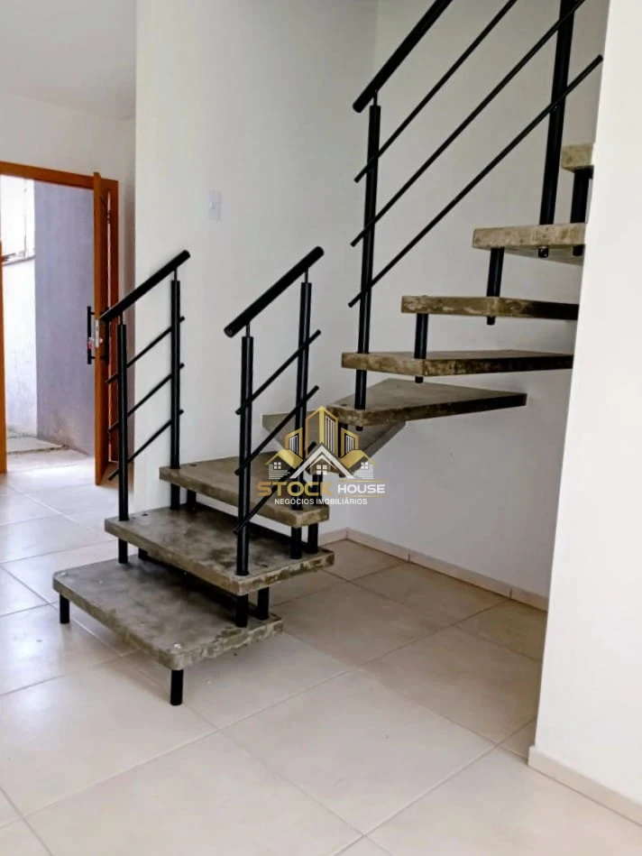 Imagens do imóveis SOBRADO GEMINADO NO PARANAGUAMIRIM