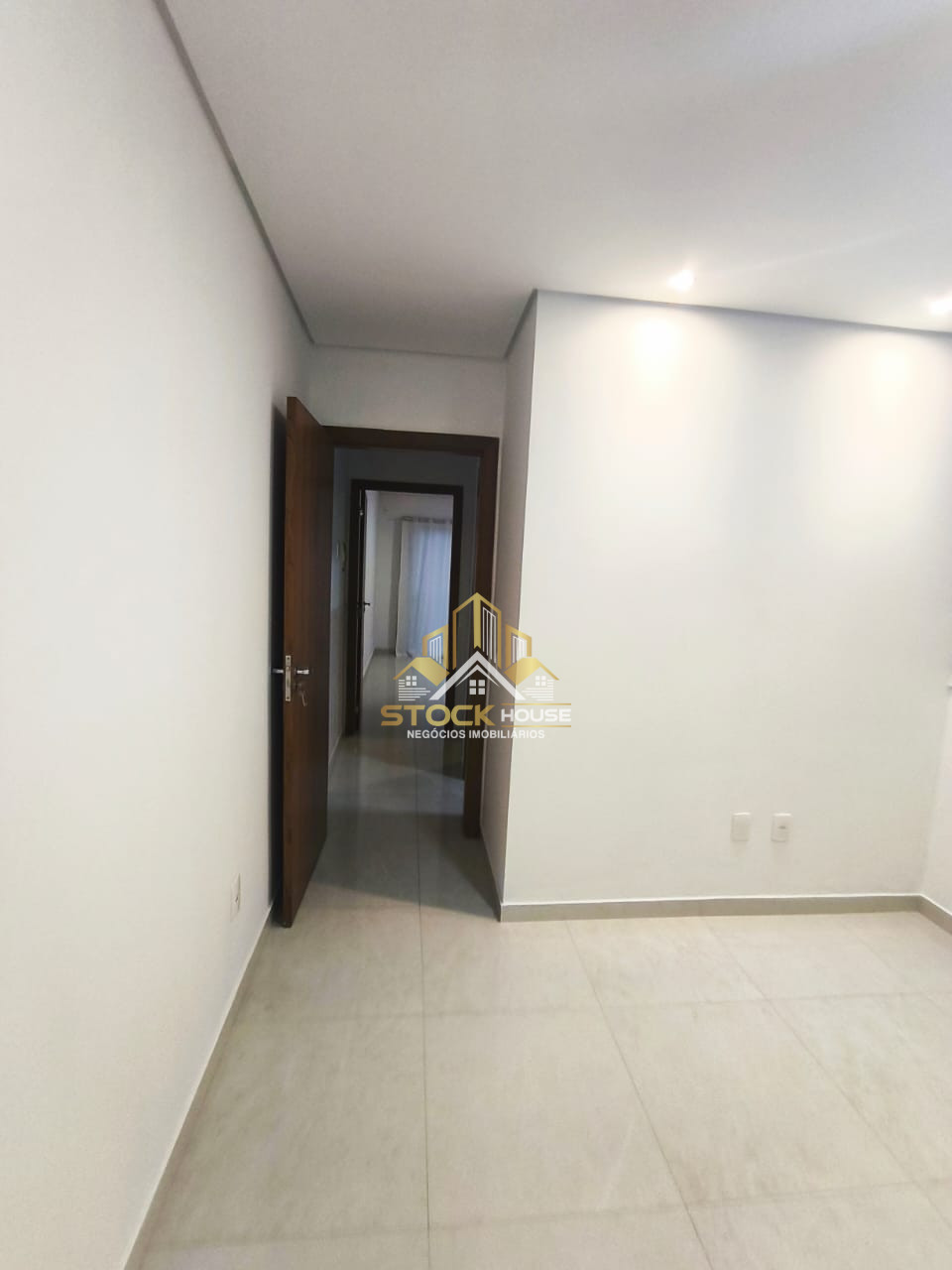 Imagens do imóveis SOBRADO GEMINADO SEMI MOBILIADO 2 QUARTOS BAIRRO BOEHMERWALD