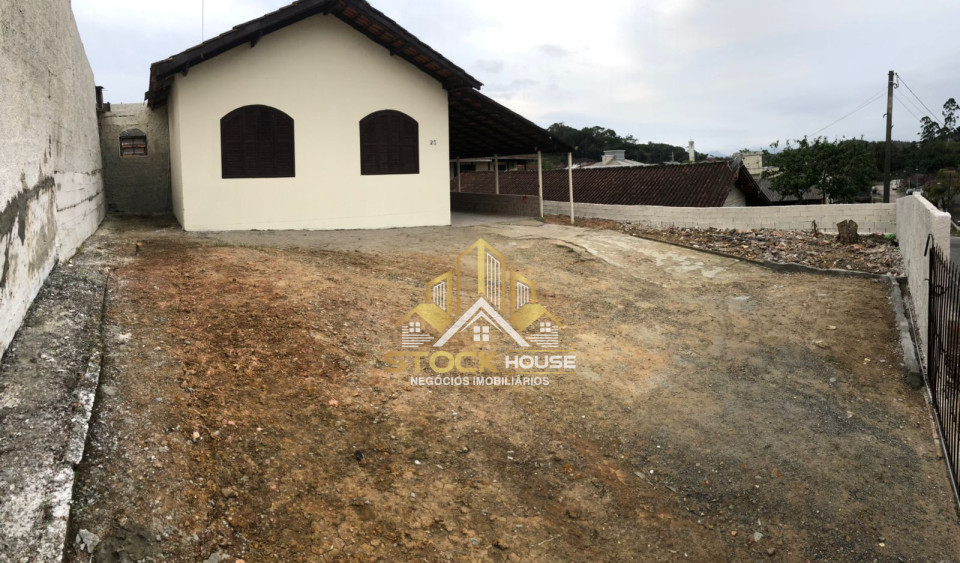 Imagens do imóveis OPORTUNIDADE DE INVESTIMENTO CASA DE ALVENARIA BAIRRO JOÃO COSTA