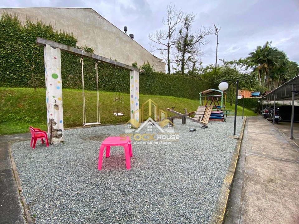 APARTAMENTO SEMI MOBILIADO, 2 QUARTOS, A VENDA EM JOINVILLE