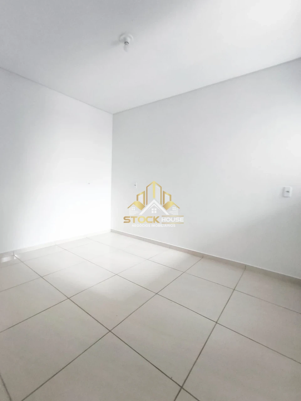 Imagens do imóveis CASA GEMINADA PLANTA BAIXA