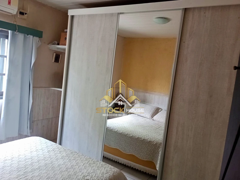 Imagens do imóveis CASA AVERBADA, 3 QUARTOS, SEMI MOBILIADA,  A VENDA EM JOINVILLE