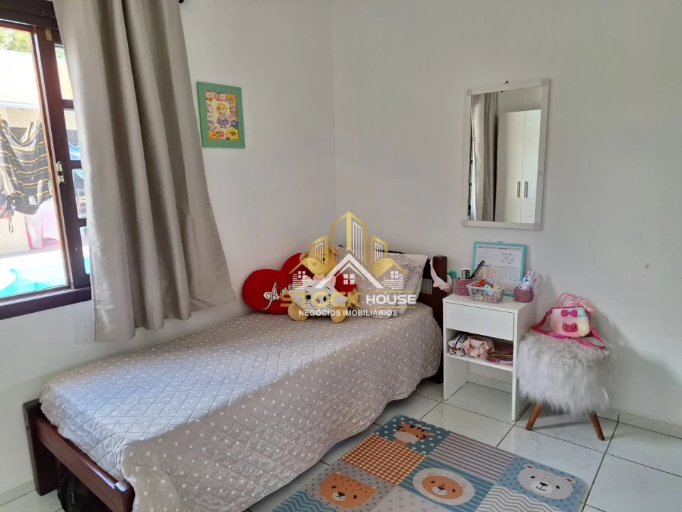 Imagens do imóveis CASA ESCRITURADA COM PISCINA