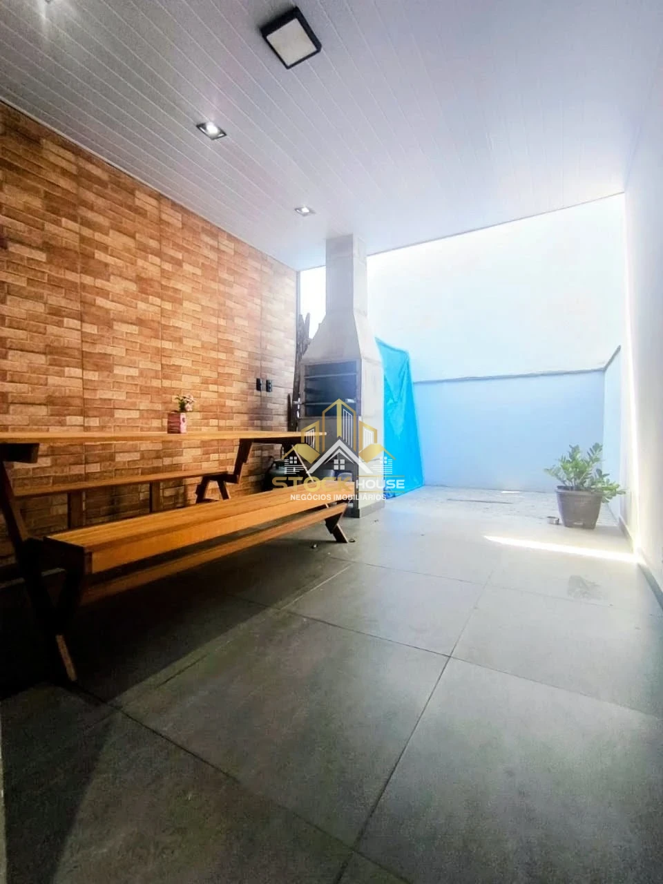 Imagens do imóveis SOBRADO GEMINADO À VENDA