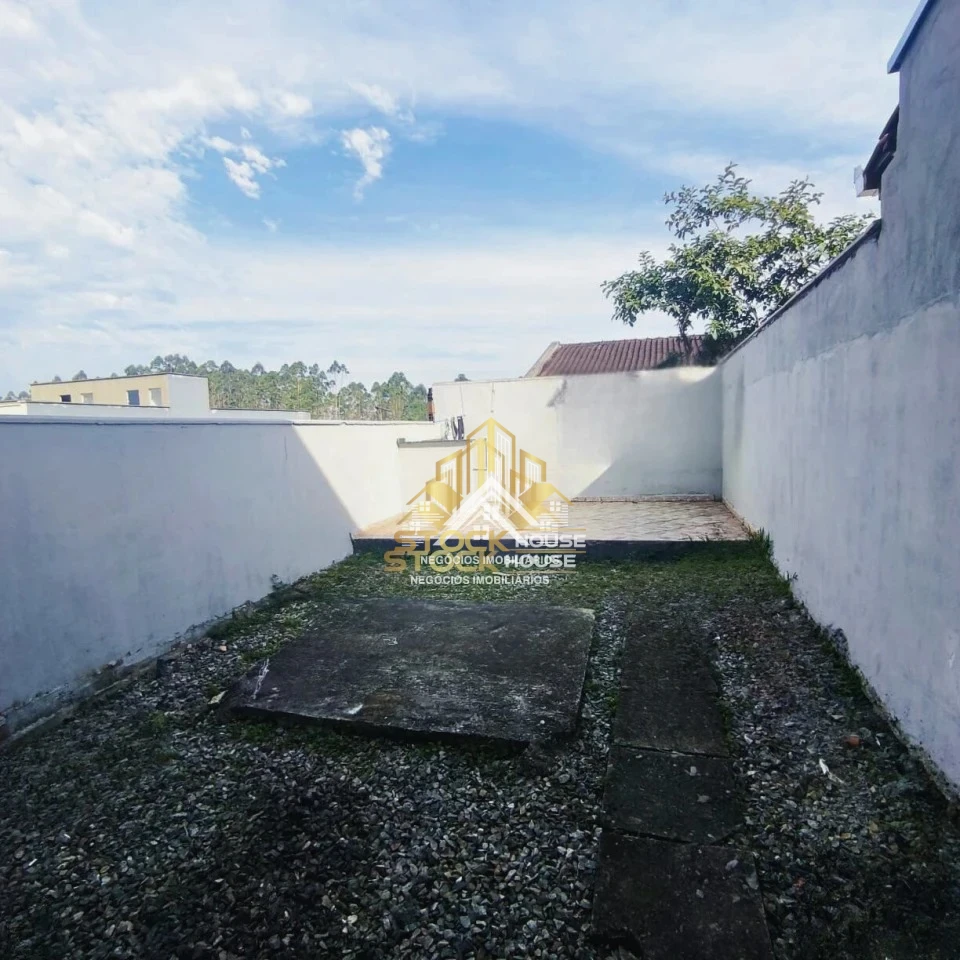 Imagens do imóveis SOBRADO GEMINADO EM ARAQUARI