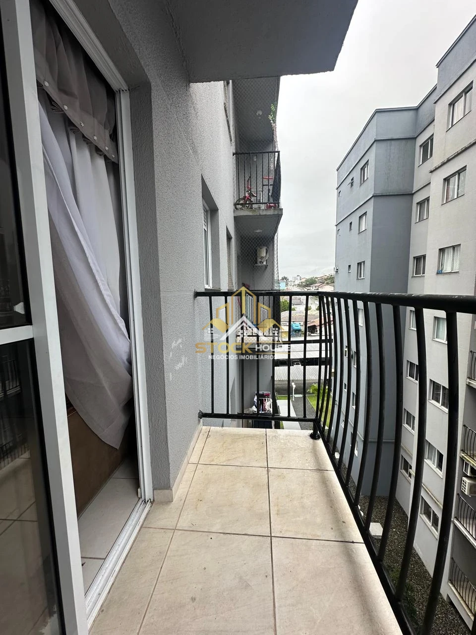 APARTAMENTO COM ELEVADOR