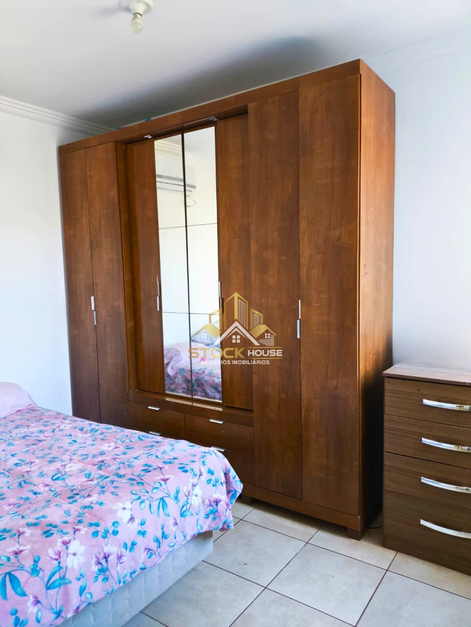 Imagens do imóveis APARTAMENTO SEMI MOBILIADO, 2 QUARTOS, A VENDA EM JOINVILLE