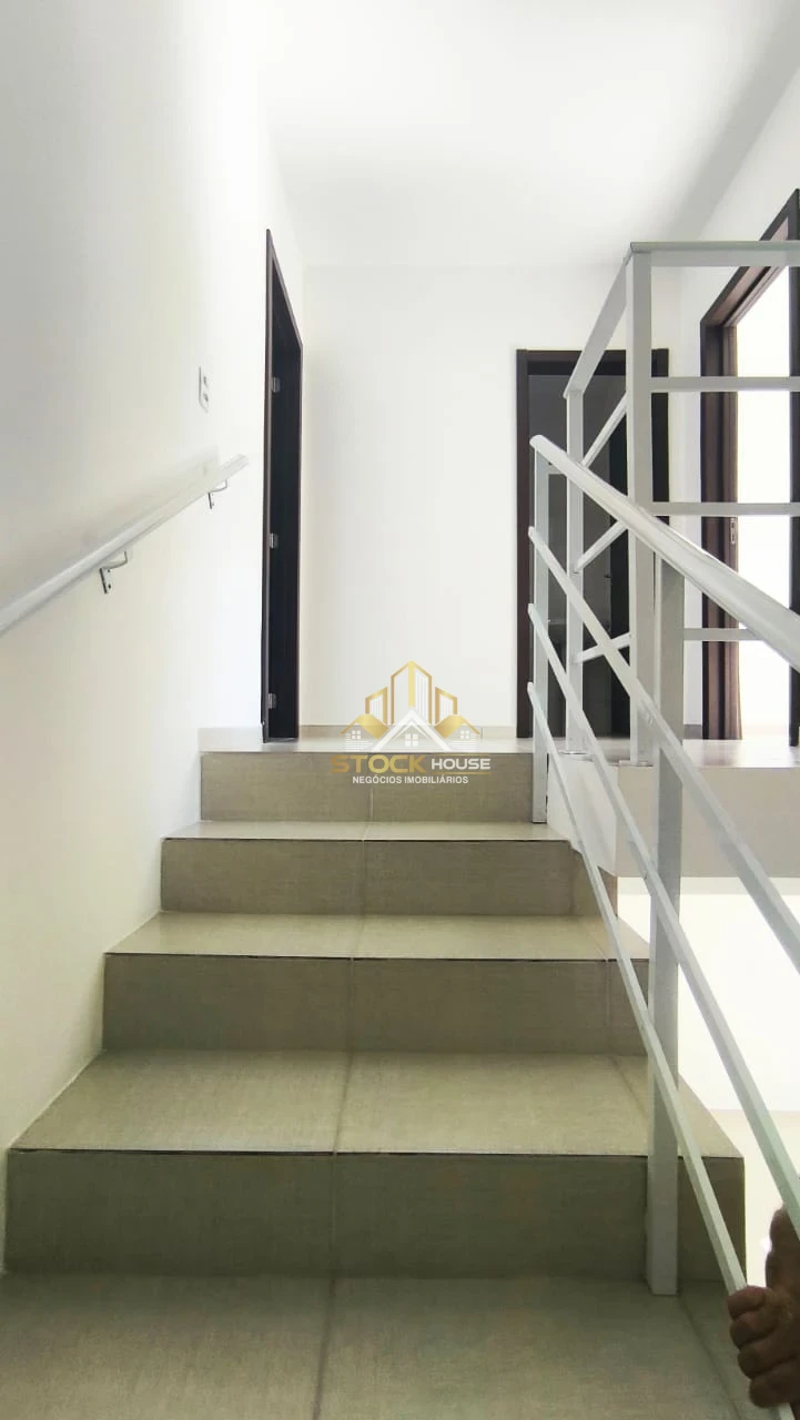 SOBRADO GEMINADO NA PRAIA