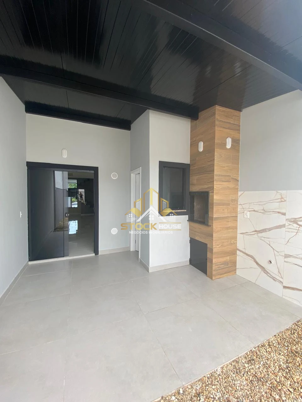 Imagens do imóveis SOBRADO GEMINADO NOVO,  SUÍTE + 2 QUARTOS, A VENDA EM JOINVILLE