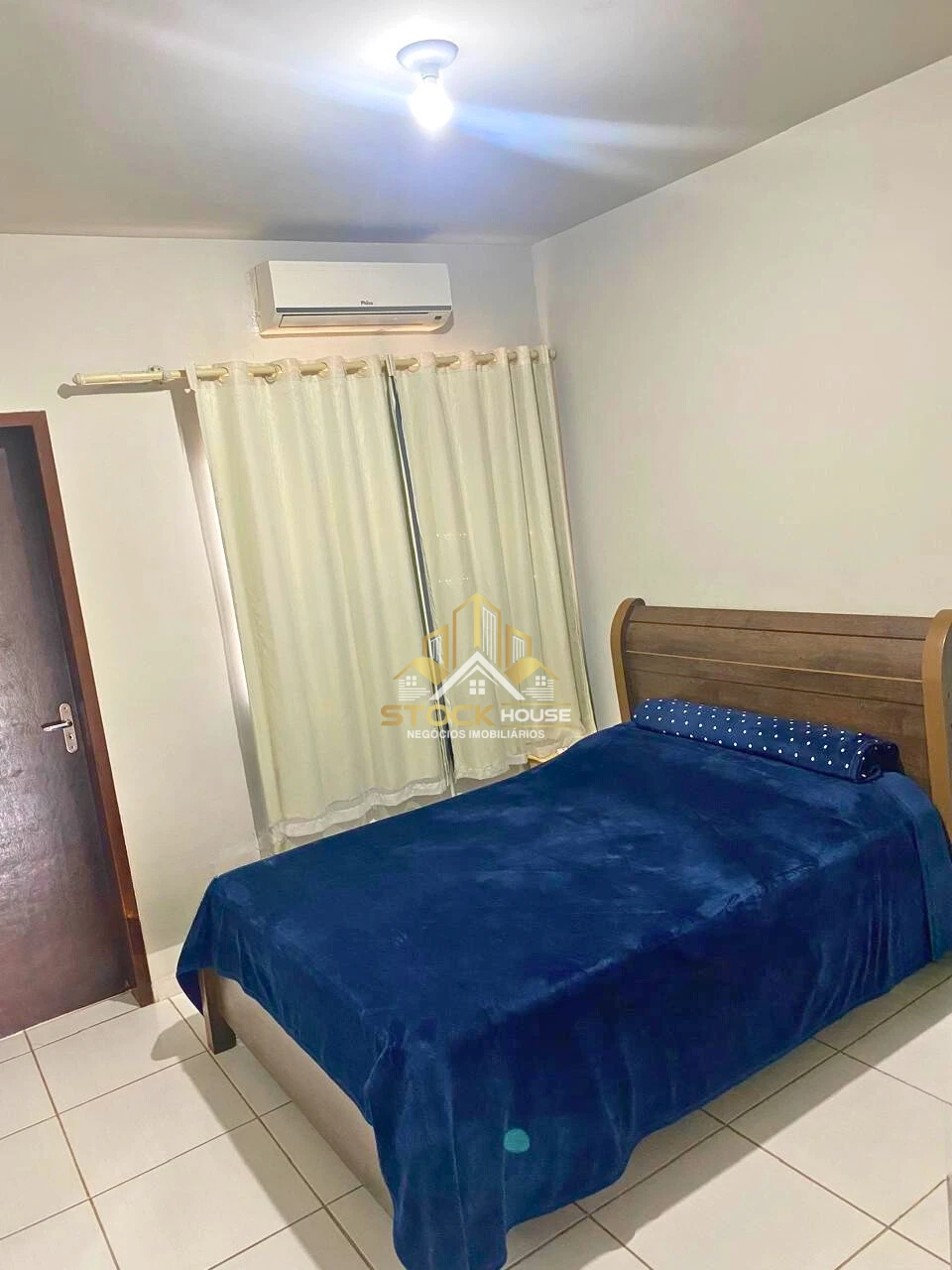 Imagens do imóveis SOBRADO GEMINADO, SUÍTE + 1 QUARTO, A VENDA EM JOINVILLE