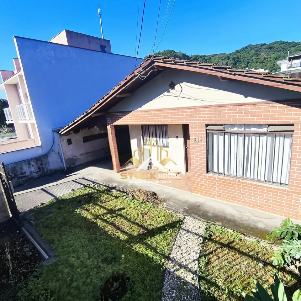 Imagens do imóveis CASA COM TERRENO 360m², PERFEITO PARA CONSTRUIR, BAIRRO IRIRIU