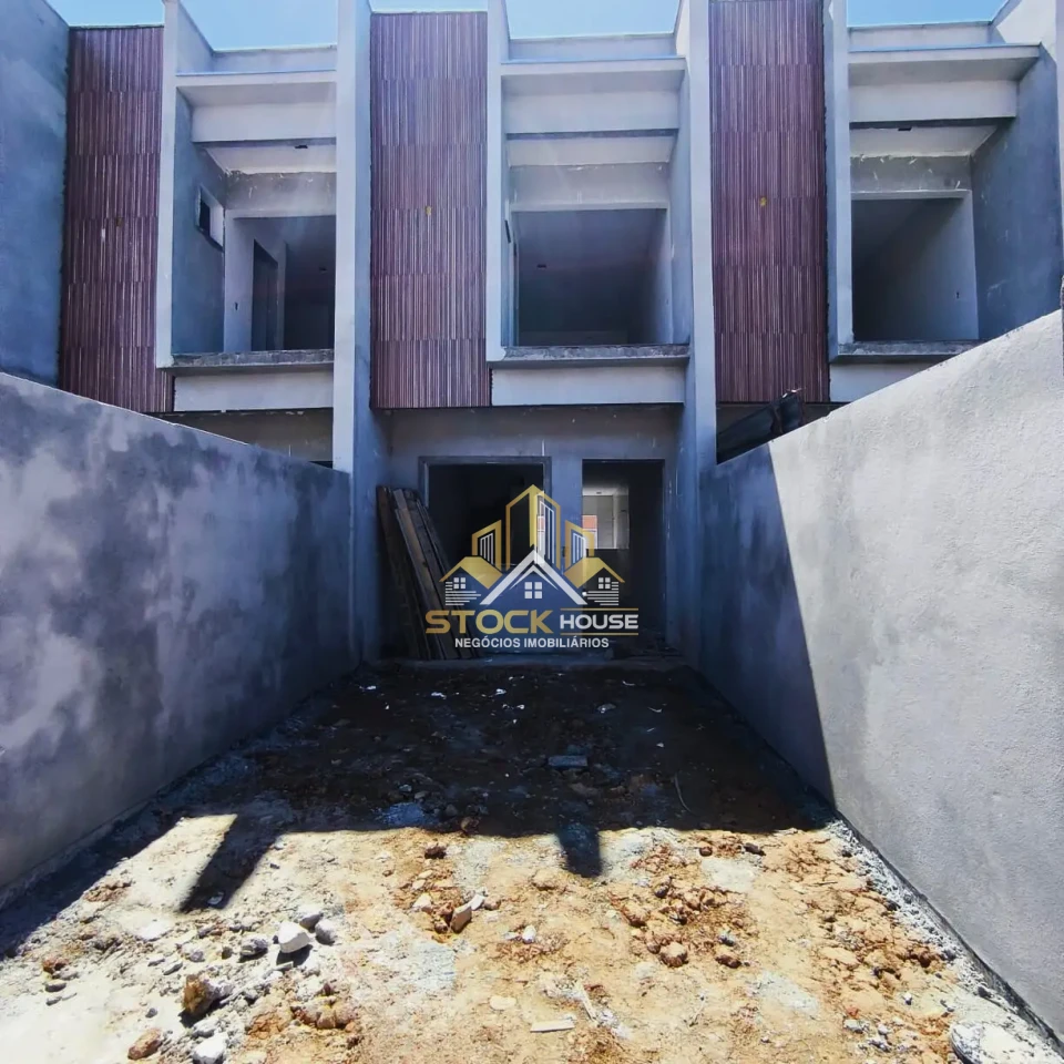 SOBRADO GEMINADO NOVO, 1 SUÍTE + 1 QUARTO, A VENDA EM JOINVILLE