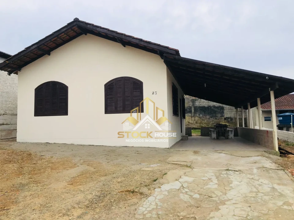 Imagens do imóveis OPORTUNIDADE DE INVESTIMENTO CASA DE ALVENARIA BAIRRO JOÃO COSTA