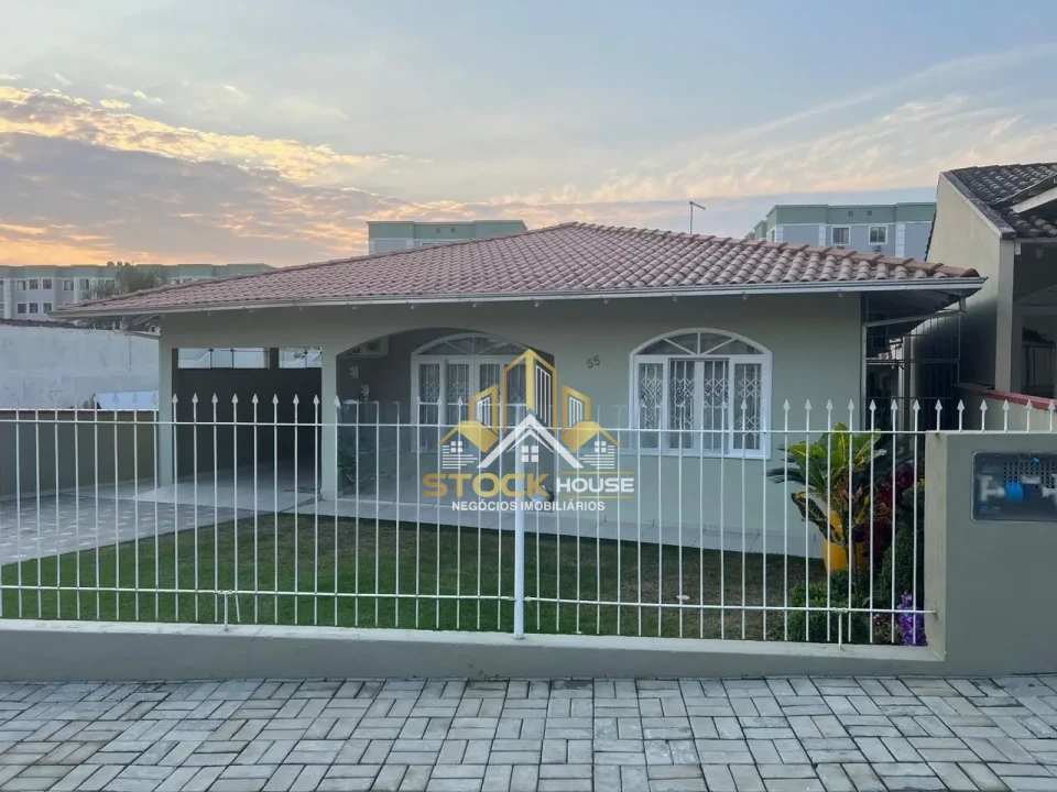 Imagens do imóveis EXCEPCIONAL CASA SEMI MOBILIADA COM 2 SUÍTES + 2 QUARTOS BAIRRO BOEHMERWALD